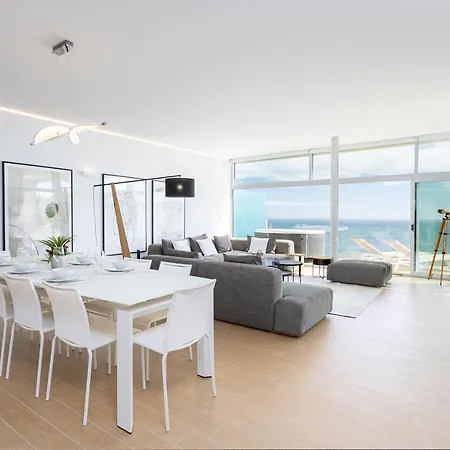 דירה Ensuite Deluxe Jacuzzi & Parking Privado